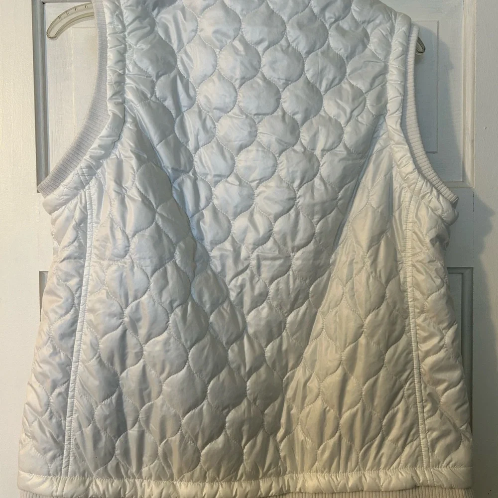 Women's Quilted White Vest - Picture 2 of 7